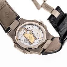 Thumbnail von Patek Philippe Nautilus Whitegold – 5712G-001 – like NEW – 12/2019 Full Set