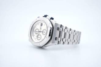 Thumbnail von Audemars Piguet Royal Oak Offshore 42MM Steel UNPOLISHED Box+Papers - 25721st.OO.1000ST.07.A 2004