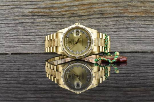  Rolex Day-Date 36 Army Base / Bark / Borke / Diamond Bezel / String Diamond Dial Box & Zertifikat - Service 2025 