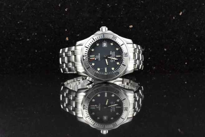  Omega Seamaster Diver 300 M Quarz 36MM Mid Size - Japan Edition - VERY RARE 