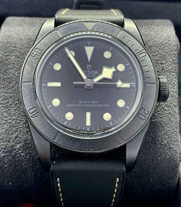  Tudor Black Bay Full set box and papers like new 2021 ceramic automatic 41mm 