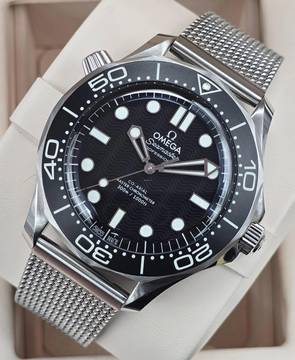  Omega Seamaster Diver 300 M 42mm 210.30.42.20.01.010 Black Dial Unworn/New Condition Full Set 11-2025 