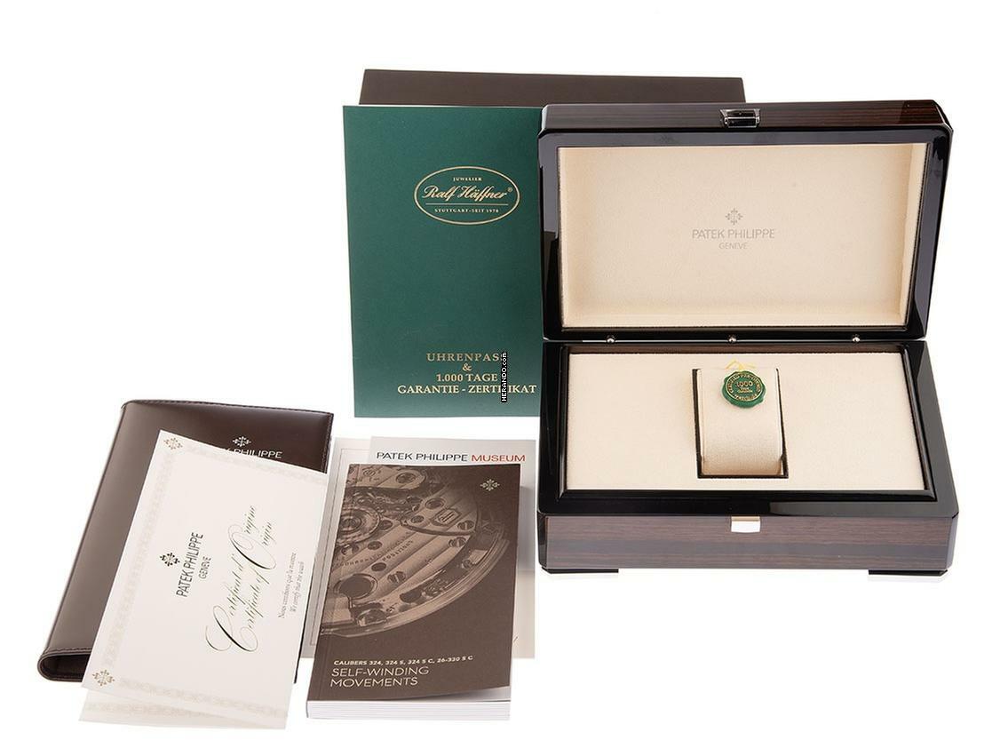  Patek Philippe Twenty~4 Twenty 4 Ref.7300/1200A-011 2024 Full Set Ungetragen 