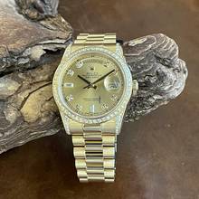 Thumbnail von Rolex Day-Date 36 Day-Date 36mm - 750er Gelbgold - Diamant - FULLSET 2015 LC100 - Ref. 118338 Aftermarket Iced out Bezel