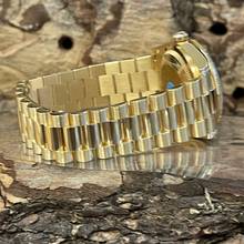 Thumbnail von Rolex Day-Date 36 Day-Date 36mm - 750er Gelbgold - Diamant - FULLSET 2015 LC100 - Ref. 118338 Aftermarket Iced out Bezel