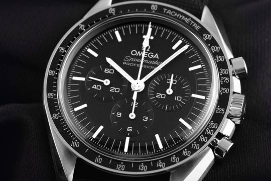  Omega Speedmaster Professional Moonwatch Ref.310.32.42.50.01.002 2025 Full Set Ungetragen 