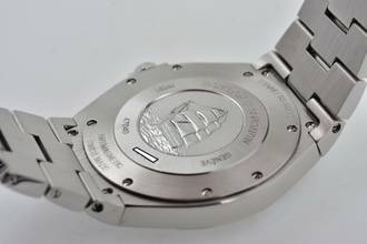 Thumbnail von Vacheron Constantin Overseas Automatik 47040/B01A Black Dial