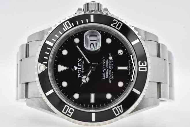  Rolex Submariner Date 16610 - Rehaut M Series LC218 