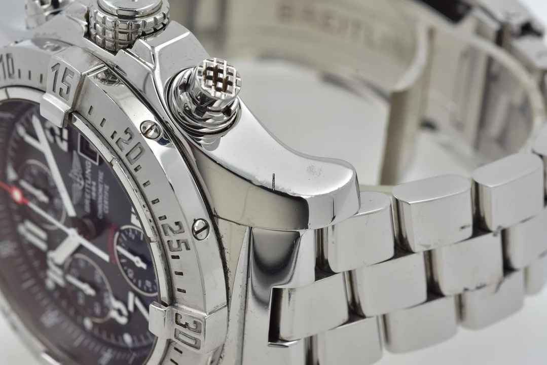  Breitling Avenger Skyland Chronograph A13380 