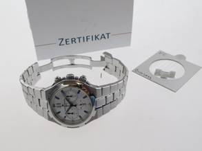 Thumbnail von Vacheron Constantin Overseas Chronograph Automatik Stahl im Top Zustand mit silbernen Blatt