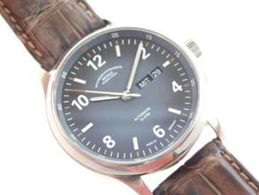 Thumbnail von Mühle Glashütte Lunova Tag / Datum im Full Set aus 05-2021 im Top Zustand