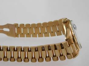 Thumbnail von Rolex Day-Date 36 mit Rolex Service Papieren von 2020 Day-Date 18 Karat Gelbgold im Top Zustand blaues Blatt LC 100 deutscher Wochentag