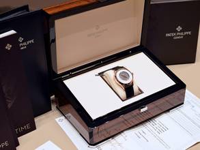 Thumbnail von Patek Philippe World Time 5230r-012 Rose Gold - Like New 2018