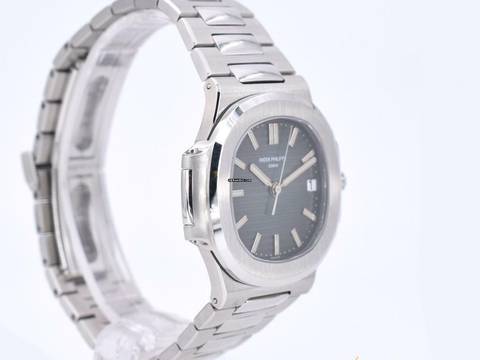  Patek Philippe Nautilus 5800/1a-001 Very Rare Full Set 