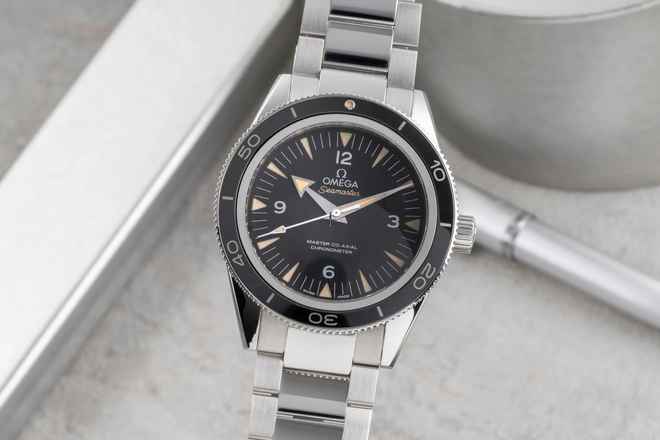  Omega Seamaster 300 Stahl Automatik Herrenuhr 233.30.41.21.01.001 Box & Papiere 