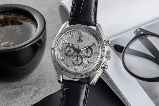  Omega Speedmaster Broad Arrow Date Automatik Herrenuhr Ref. 321.10.44.50.02.001 