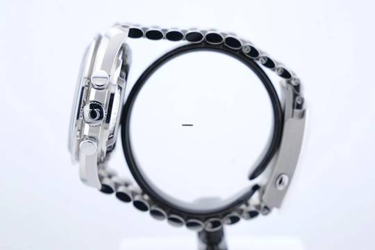  Omega Speedmaster Professional Moonwatch Silver Snoopy Award - UNWORN - With Additional Leather Strap - With Box And Papers - 310.32.42.50.02.001 2024 