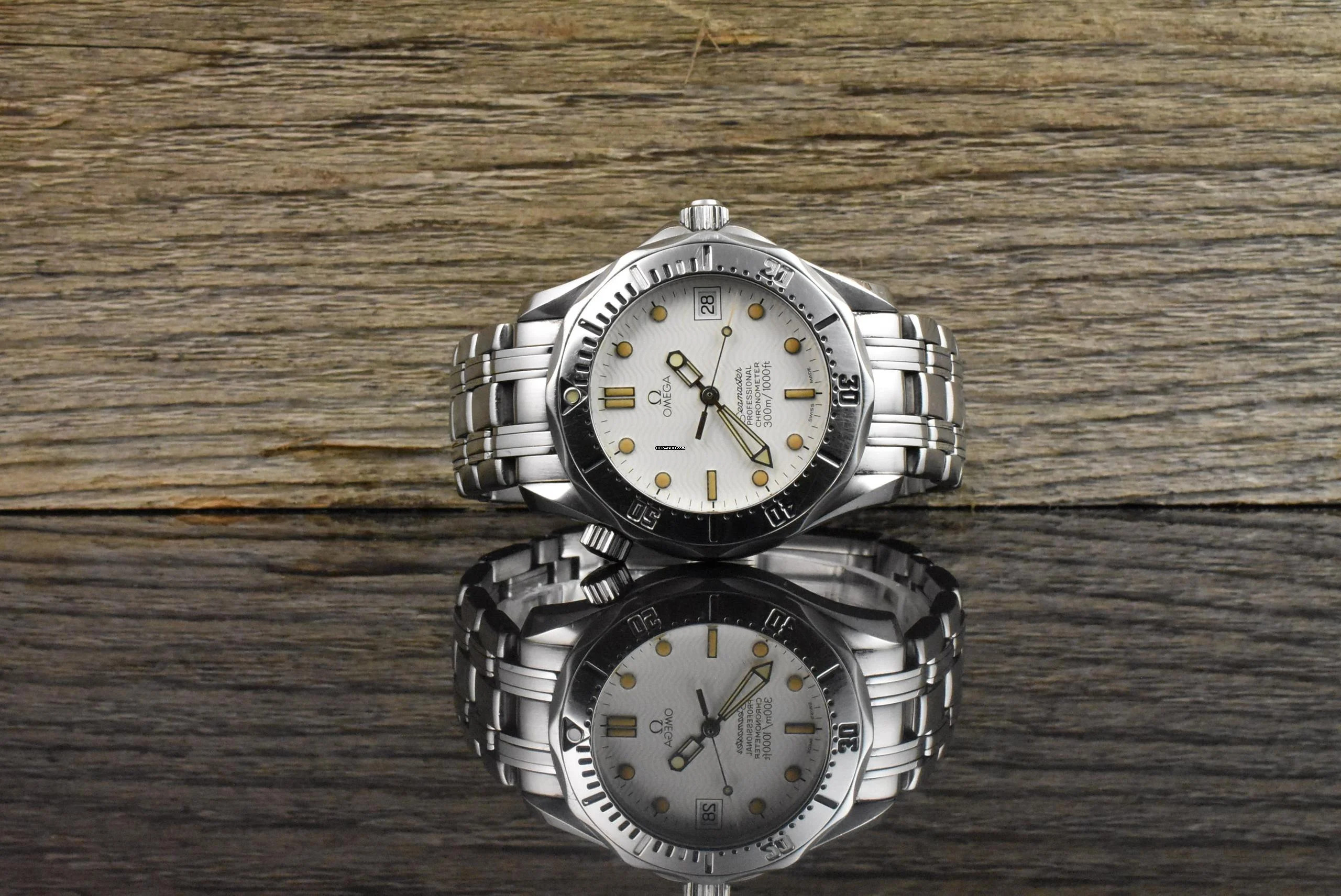  Omega Seamaster Diver 300 M Professional 300m Mid Size Automatic White Wave Tritium Dial - Vintage 1986 