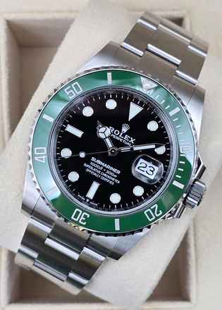  Rolex Submariner Date 126610LV 'Starbucks' Green bezel Like New Condition 11-2023 