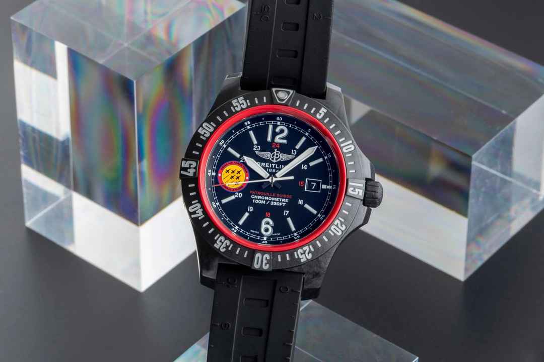  Breitling Colt Skyracer Patrouille Suisse Breitlight Quarz Ref X74320B5/BG23 B&P 