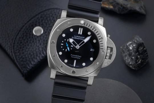  Panerai Submersible Titan 47mm Automatik Herrenuhr Ref. PAM01305 B&P 2019 