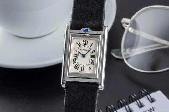  Cartier Tank Basculante Edelstahl unisex Saphirglas Ref. W1011258 Klassiker B&P 