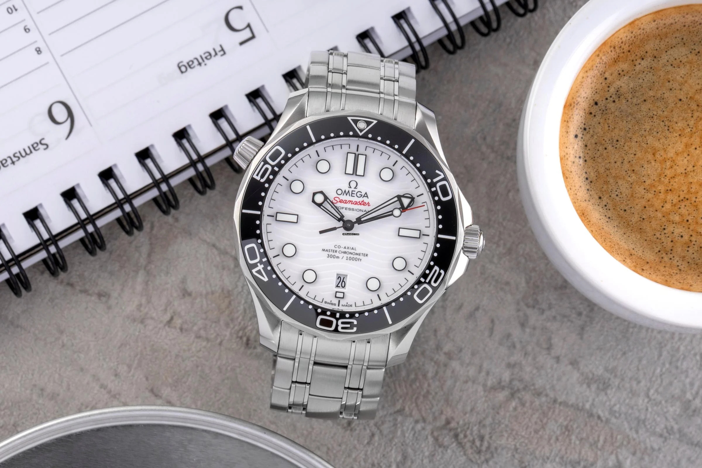 Omega Seamaster Diver 300 M Automatik Herrenuhr 210.30.42.20.04.001 B&P 2021