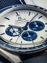 Thumbnail von Omega Speedmaster Professional Moonwatch 310.32.42.50.02.001 Speedmaster 'Silver Snoopy Award' SOFORT VERFÜGBAR Okt. 2025 Sofort verfügbar-Deutsche Auslieferung-Full Set!