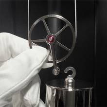 Thumbnail von Opus PM 70 III – Blutmond Mondphase - Limitierte Wanduhr mit Schlagwerk & Handmalerei