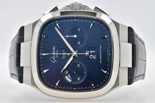  Glashütte Original Seventies Chronograph Panoramadatum Senator Seventies Panorama Date Chronograph 1-37-02-03-02-30 Blue Dial 