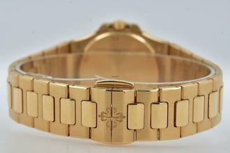 Thumbnail von Patek Philippe Nautilus 18k Rose Gold 7010/1R-001 Diamond Bezel Extract from the Archives