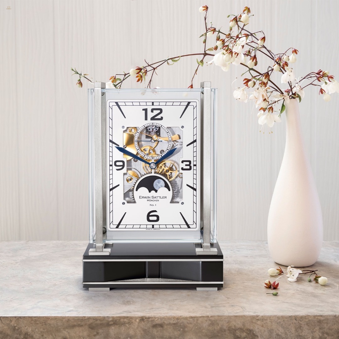 Operetta – Klassische mechanische Tischuhr 