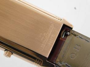 Thumbnail von Jaeger-LeCoultre Reverso Classique Classic Art Deco 18 Karat Rosegold mit Krokoband und original Schließe 18 Karat Rosegold im Top Zustand 23 x 38mm Handaufzug