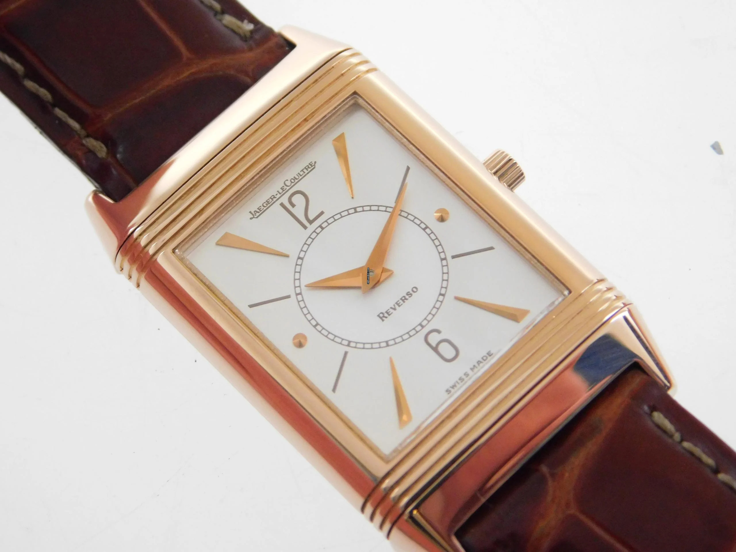 Jaeger-LeCoultre Reverso Classique Classic Art Deco 18 Karat Rosegold mit Krokoband und original Schließe 18 Karat Rosegold im Top Zustand 23 x 38mm Handaufzug
