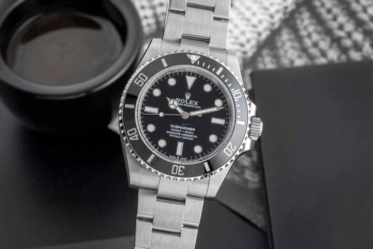  Rolex Submariner (No Date) Stahl Automatik Herrenuhr Ref. 124060 Box & Papiere 2025 
