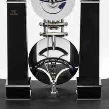 Thumbnail von NT 6 „La brillante“ – Design-Tischuhr mit Skelettwerk