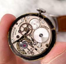 Thumbnail von Omega Classic Super Rare Vintage Grey Black Two Tone Bulls Eye Dial 30mm