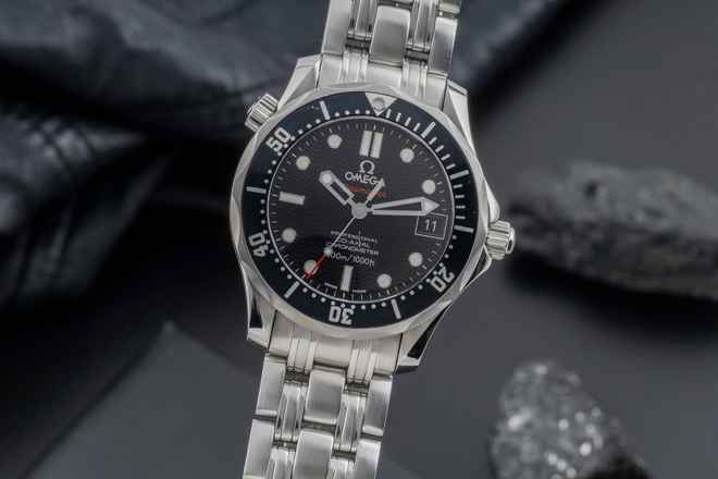  Omega Seamaster Diver 300 M Stahl Automatik Herrenuhr 212.30.36.20.01.001 B&P 