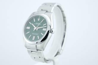 Thumbnail von Rolex Oyster Perpetual 41 Green Dial - With Box And Papers - 124300 2022