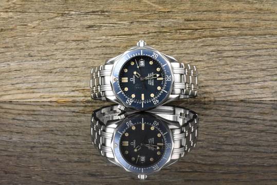  Omega Seamaster Diver 300 M Professional 300M Quarz Mid Size James Bond - Tritium Blue Wave Dail - Vintage 1994 