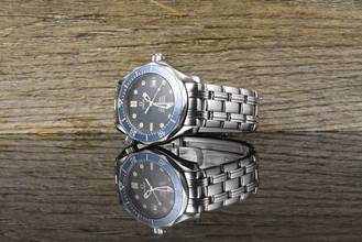 Thumbnail von Omega Seamaster Diver 300 M Professional 300M Quarz Mid Size James Bond - Tritium Blue Wave Dail - Vintage 1994