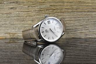 Thumbnail von TAG Heuer Carrera Lady Quarz 36mm Perlmutt / MOP Dial - Stahl - 2021