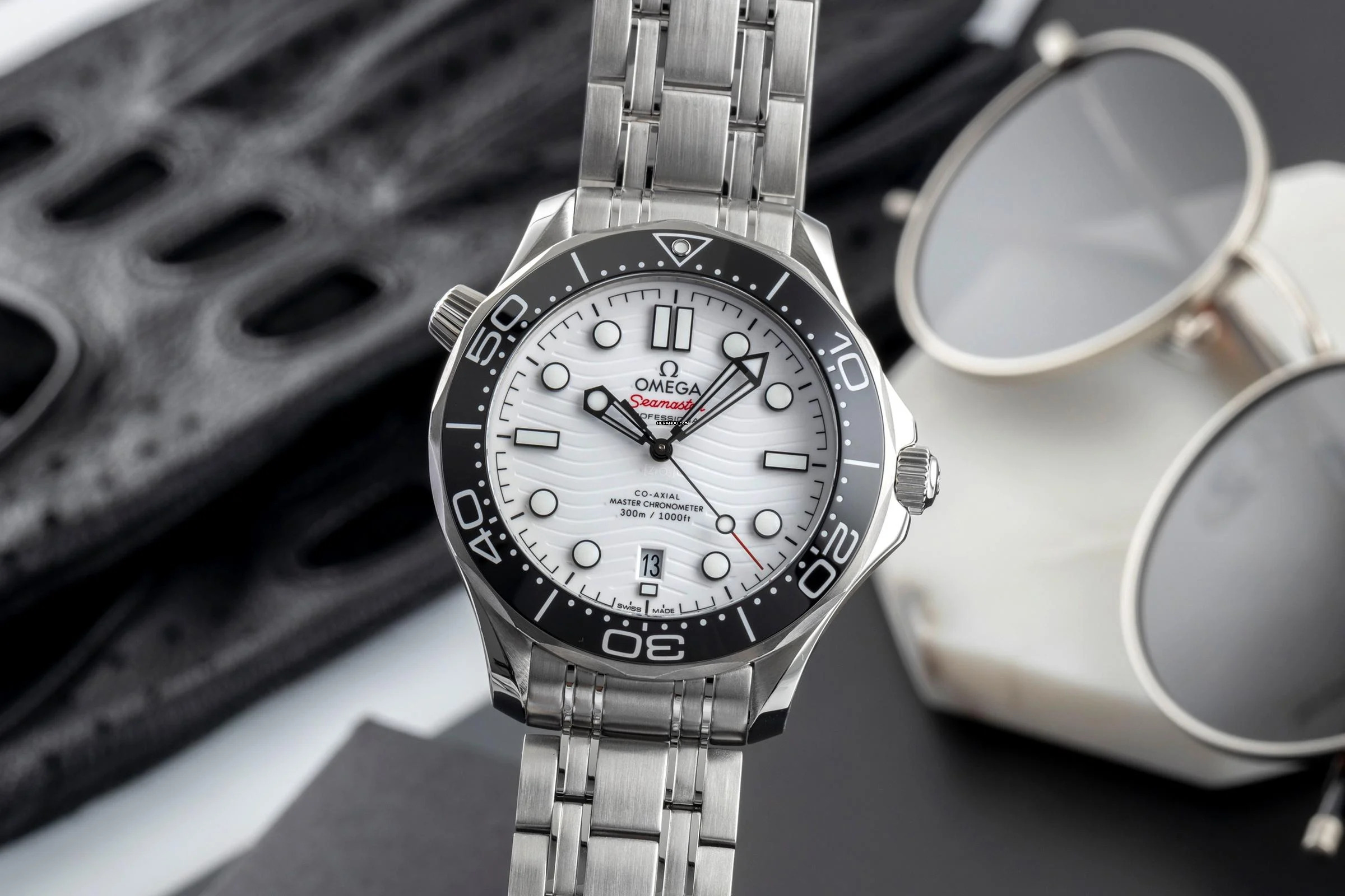 Omega Seamaster Diver 300 M Automatik Herrenuhr 210.30.42.20.04.001 B&P 2020