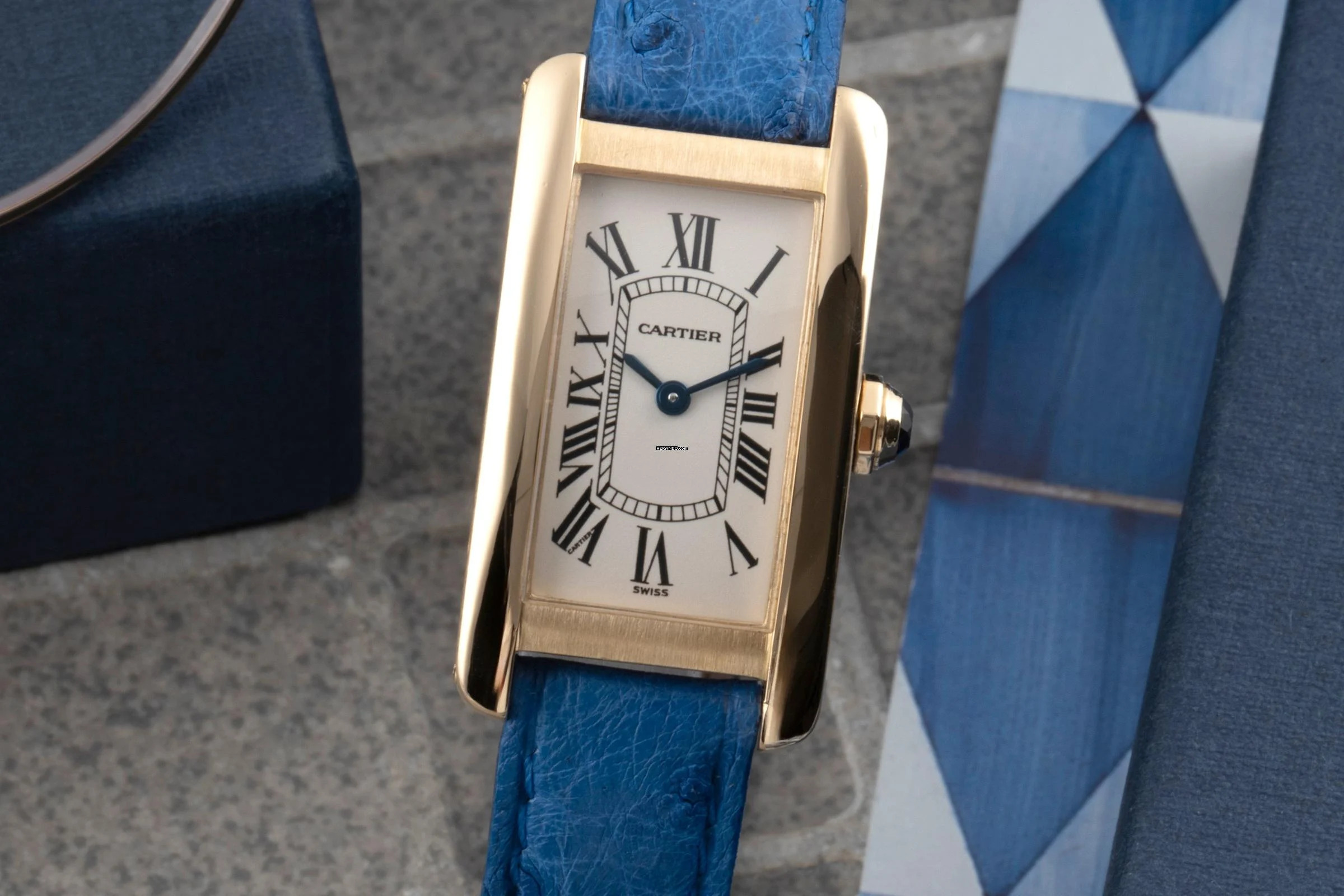  Cartier Tank Américaine SM 18k (0,750) Gold Quarz Damenuhr Ref. W2601556 