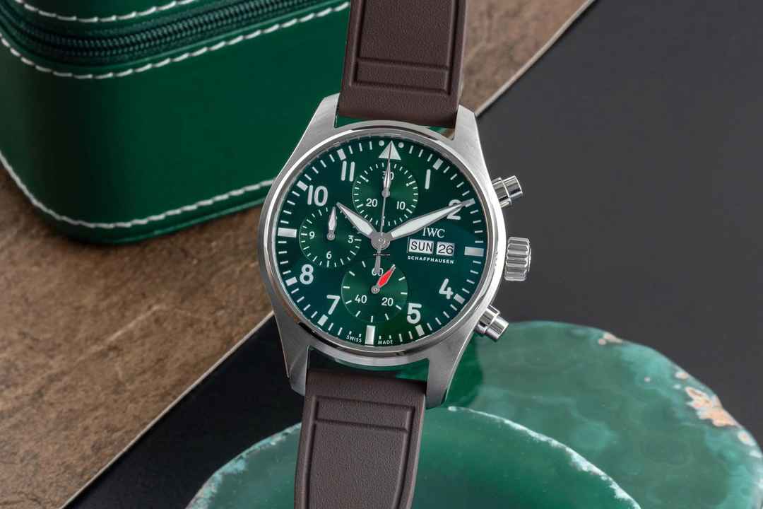  IWC Fliegeruhr Chronograph Pilot Chronograph Green Stahl Automatik Ref. IW388103 B&P 2021 