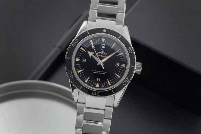  Omega Seamaster 300 Edelstahl Automatik Ref. 233.30.41.21.01.001 B&P 2015 