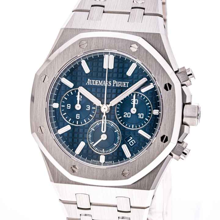  Audemars Piguet Royal Oak Chronograph Selfwinding Chronograph – 26715ST.OO.1356ST.01 – like NEW – 06/2023 Full Set 