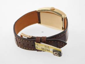 Thumbnail von Patek Philippe Gondolo massiv 18 Karat Gelbgold im Top Zustand 27 x 38mm Handaufzug Herrenuhr mit original Schließe