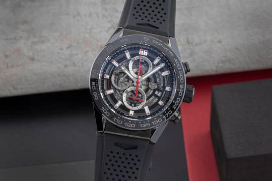  TAG Heuer Carrera Calibre HEUER 01 Chronograph Keramik / Stahl Automatik Ref. CAR2A90.FT6071 B&P 