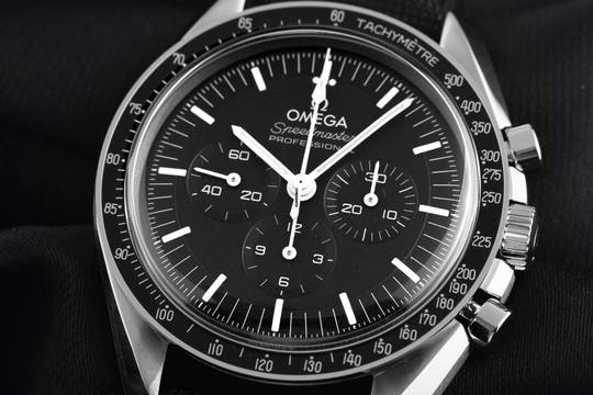  Omega Speedmaster Professional Moonwatch Ref.310.32.42.50.01.002 2025 Full Set Ungetragen 